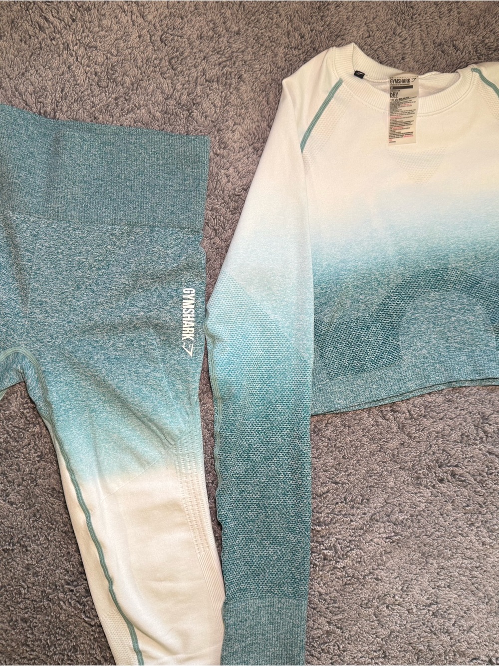 Women’s Gym-shark White to Aqua Ombre Matching Set